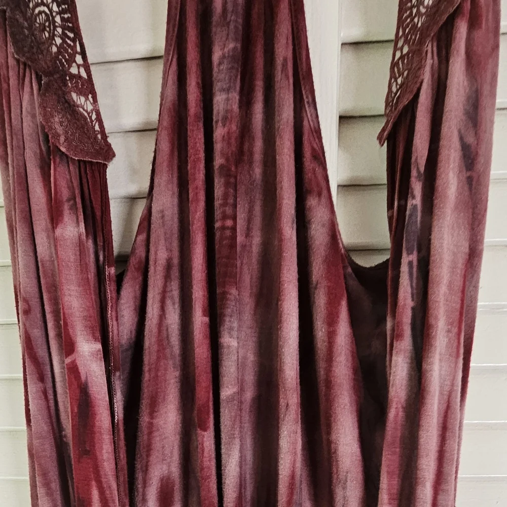Daytrip Tie-dye Vest - Picture 8 of 9